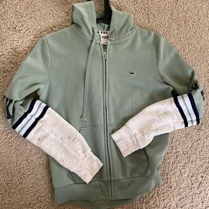 very cute green jacket